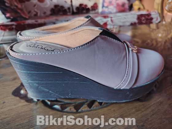 আমার এ হিল টি বিক্রি করা হবে।